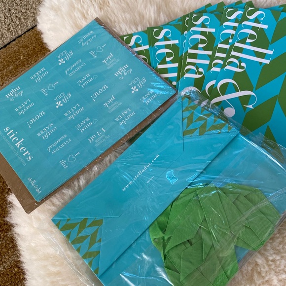 Lot of Stella & dot bags, folders and stickers - Picture 2 of 8